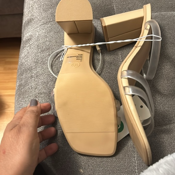A NEW DAY BNWT CLEAR BLOCK HEELS STACY MULE SANDALS-SIZE 10 TARGET. - Picture 3 of 4